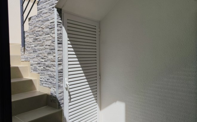 Resale - Villa -
San Miguel de Salinas - Inland