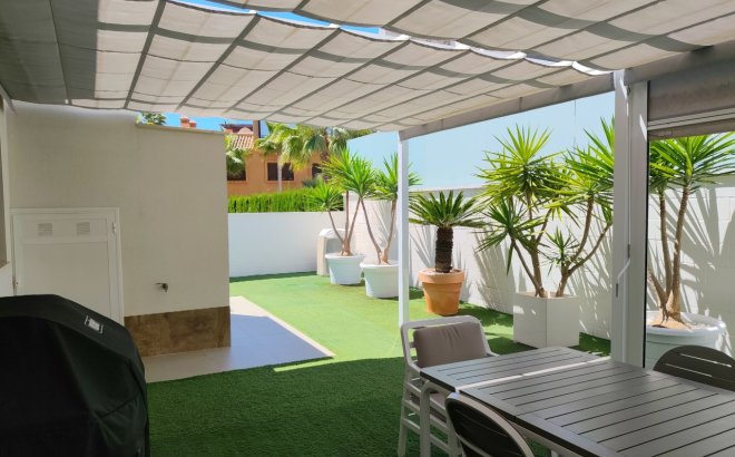 Resale - Villa -
San Miguel de Salinas - Inland