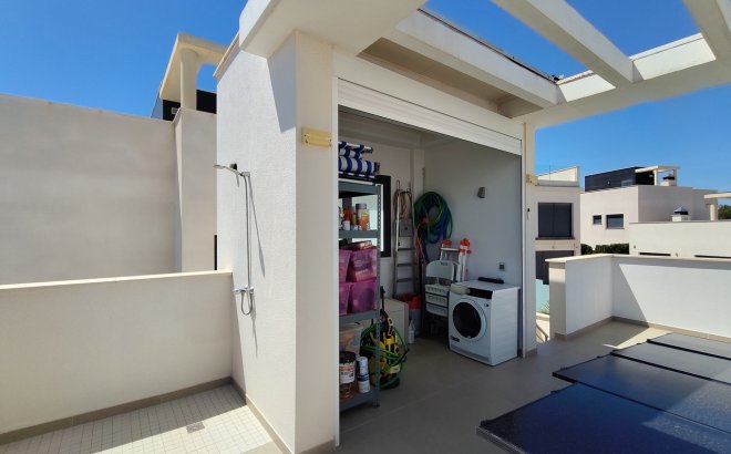 Resale - Villa -
San Miguel de Salinas - Inland