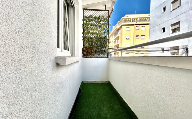Resale - Apartment -
Torrevieja - Costa Blanca