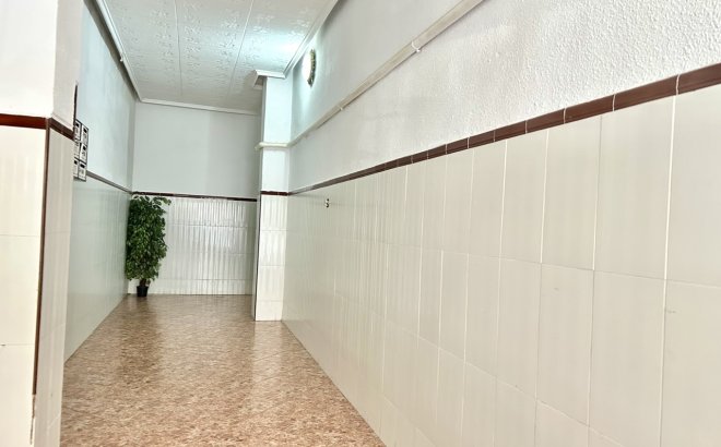 Resale - Apartment -
Torrevieja - Costa Blanca
