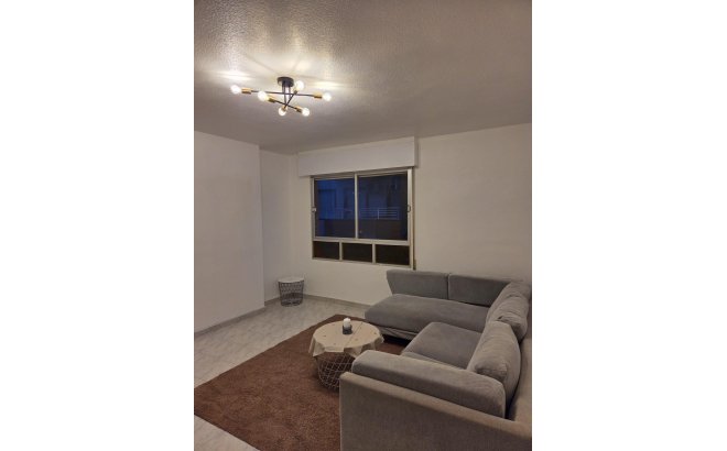 Resale - Apartment -
Torrevieja - Estacion De Autobuses
