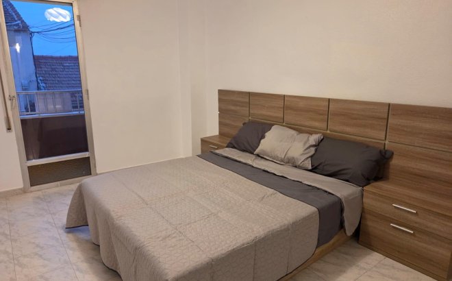 Resale - Apartment -
Torrevieja - Estacion De Autobuses