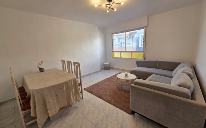 Resale - Apartment -
Torrevieja - Estacion De Autobuses