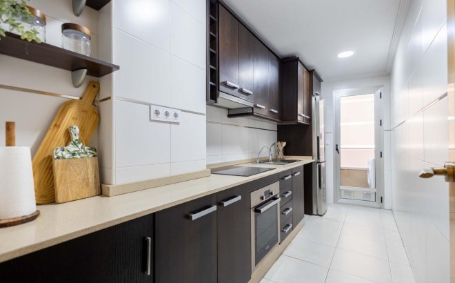 Resale - Apartment -
Torrevieja - Las Calas