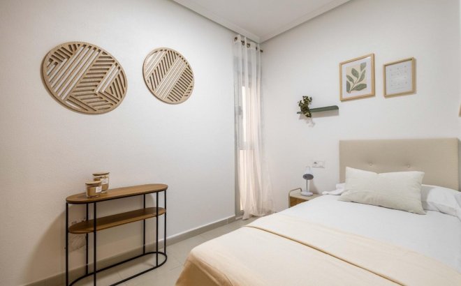Resale - Apartment -
Torrevieja - Las Calas