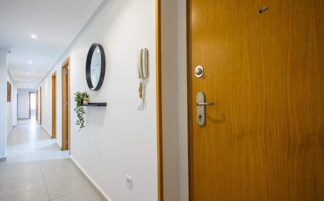 Resale - Apartment -
Torrevieja - Las Calas