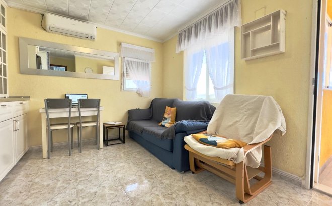 Resale - Bungalow -
Torrevieja - Torretas