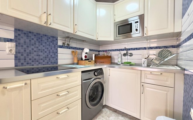 Resale - Bungalow -
Torrevieja - Torretas
