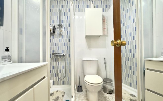 Resale - Bungalow -
Torrevieja - Torretas