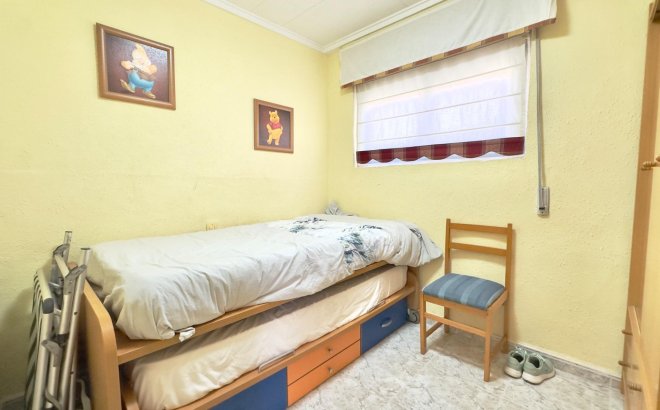 Resale - Bungalow -
Torrevieja - Torretas
