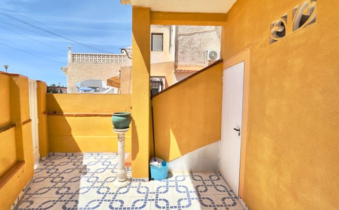 Resale - Bungalow -
Torrevieja - Torretas