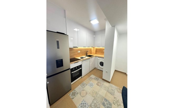 Resale - Apartment -
Torrevieja - Centro - Muelle Pesquero