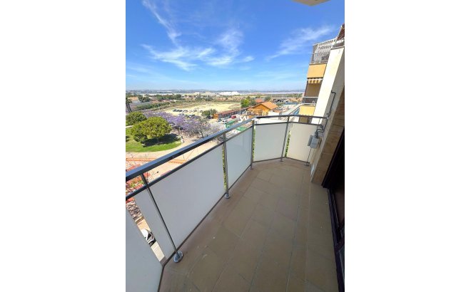 Resale - Apartment -
Torrevieja - Centro - Muelle Pesquero