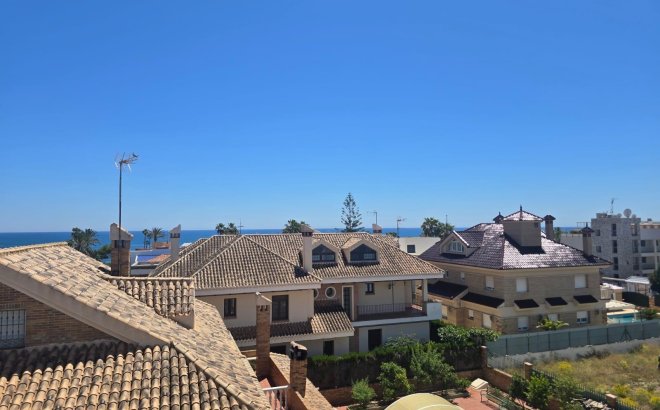 Resale - Penthouse -
Torrevieja - La Veleta