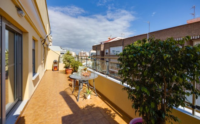 Resale - Penthouse -
Torrevieja - Centro