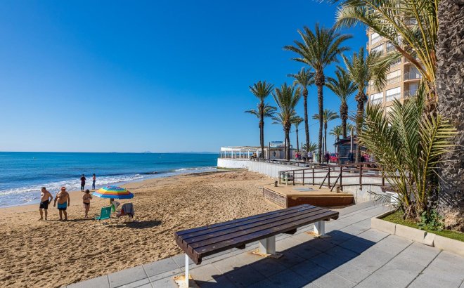 Resale - Penthouse -
Torrevieja - Centro