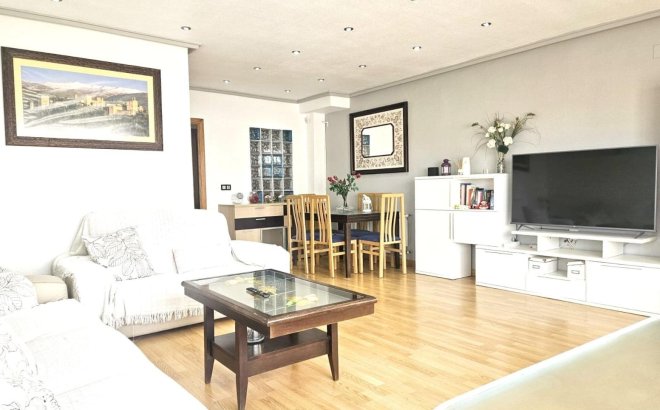 Resale - Town House -
Orihuela Costa - Los Almendros-la Florida