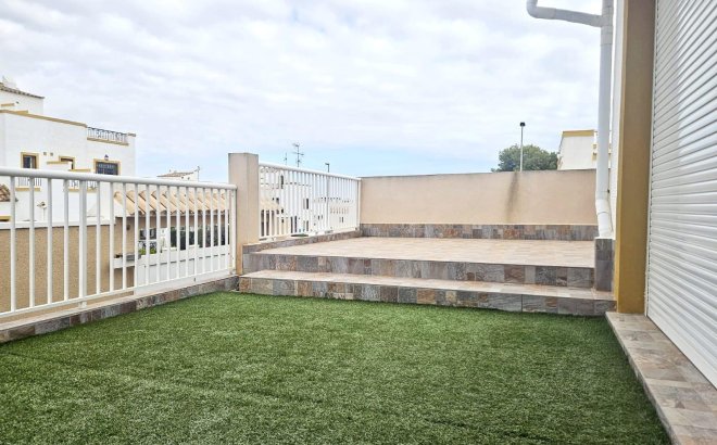 Resale - Town House -
Orihuela Costa - Los Almendros-la Florida