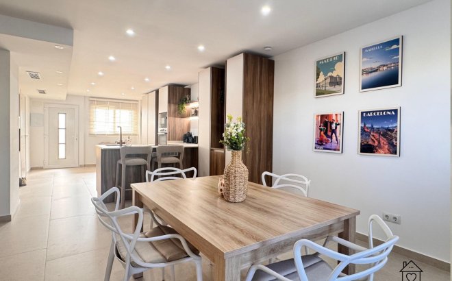Resale - Apartment -
Torrevieja - El Acequión - Los Náufragos