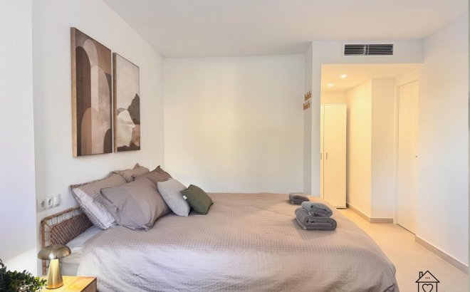 Resale - Apartment -
Torrevieja - El Acequión - Los Náufragos