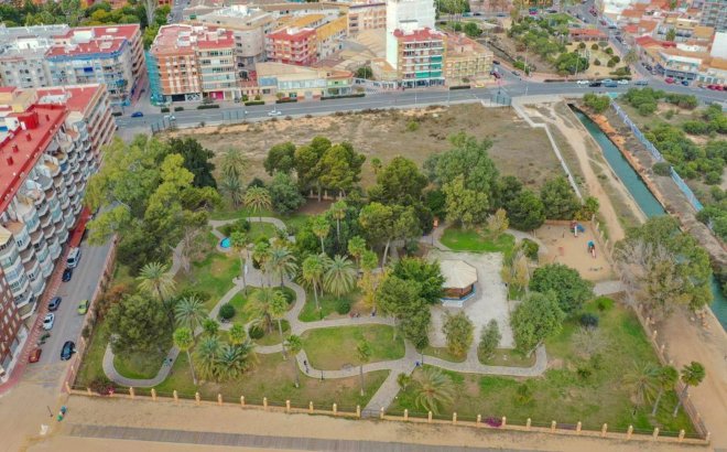 Resale - Apartment -
Torrevieja - El Acequión - Los Náufragos