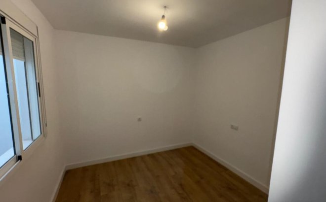 Resale - Bungalow -
Torrevieja - PARQUE DE LAS NACIONES