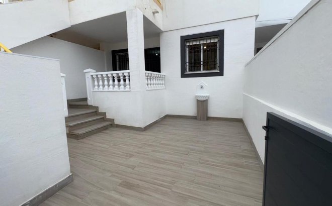 Resale - Bungalow -
Torrevieja - PARQUE DE LAS NACIONES