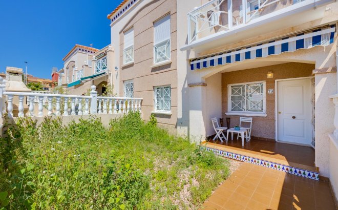 Resale - Bungalow -
Torrevieja - Aguas Nuevas 1