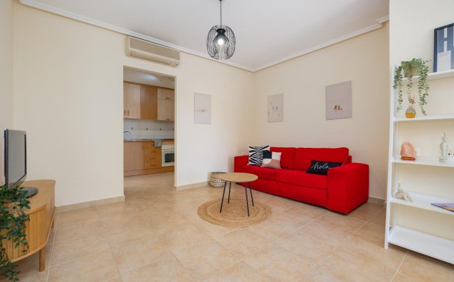 Resale - Bungalow -
Torrevieja - Aguas Nuevas 1