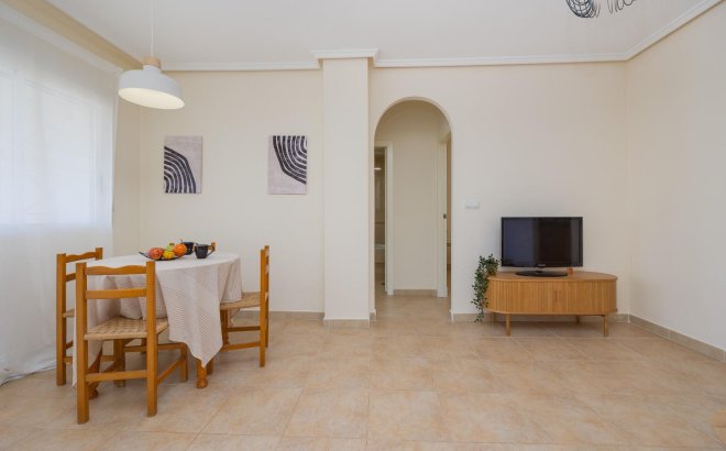 Resale - Bungalow -
Torrevieja - Aguas Nuevas 1