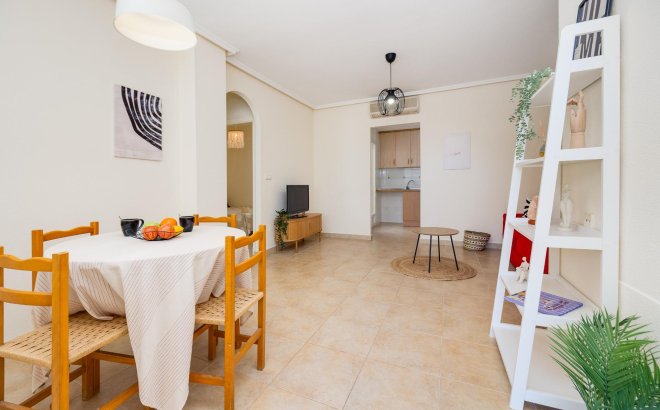 Resale - Bungalow -
Torrevieja - Aguas Nuevas 1