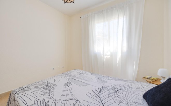 Resale - Bungalow -
Torrevieja - Aguas Nuevas 1