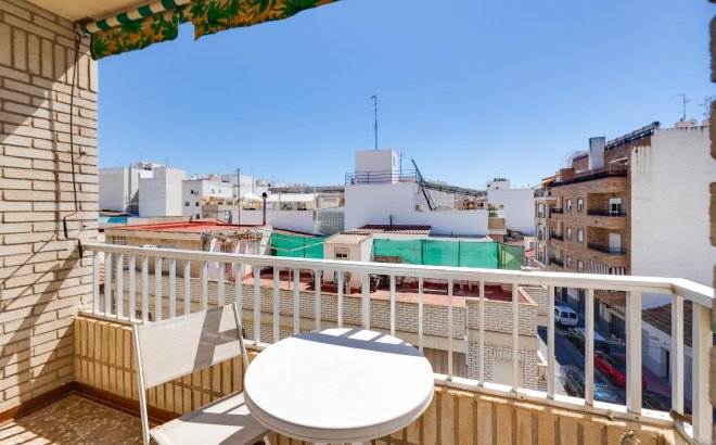 Resale - Apartment -
Torrevieja - Centro