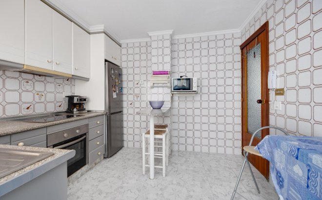 Resale - Apartment -
Torrevieja - Centro