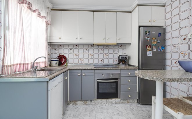 Resale - Apartment -
Torrevieja - Centro