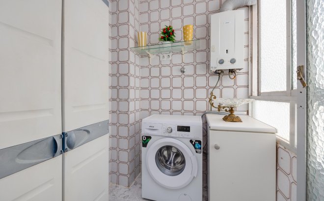 Resale - Apartment -
Torrevieja - Centro