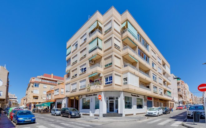 Resale - Apartment -
Torrevieja - Centro