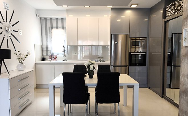 Resale - Apartment -
Pilar de la Horadada - La Torre De La Horadada