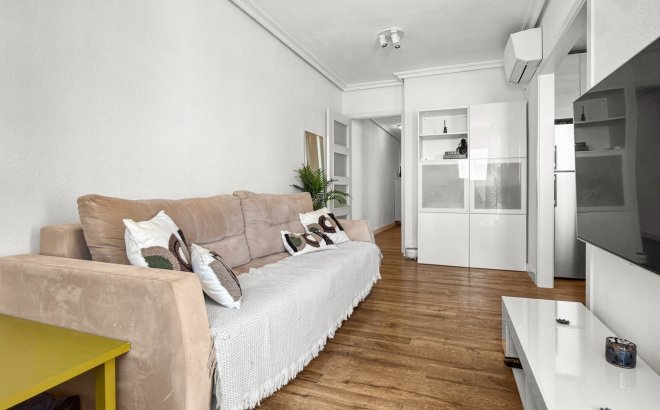 Resale - Apartment -
Torrevieja - Costa Blanca