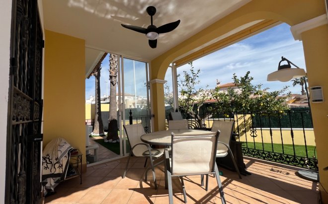 Resale - Villa -
Orihuela Costa - Costa Blanca