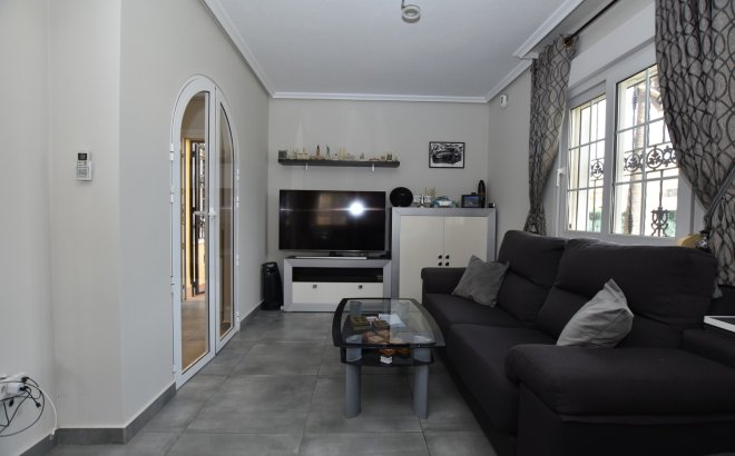 Resale - Villa -
Orihuela Costa - Costa Blanca