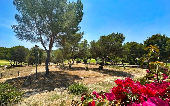 Resale - Villa -
Orihuela Costa - Costa Blanca