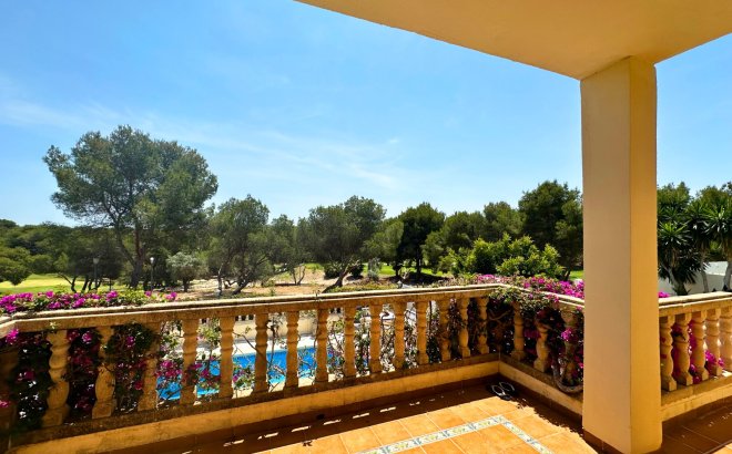 Resale - Villa -
Orihuela Costa - Costa Blanca