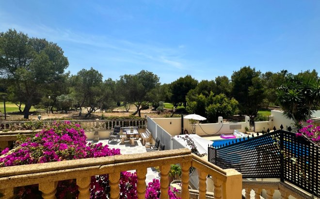 Resale - Villa -
Orihuela Costa - Costa Blanca