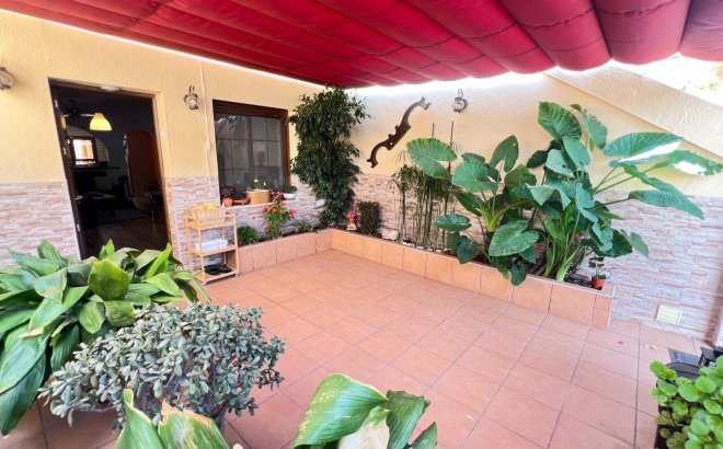 Resale - Town House -
Torrevieja - Los Balcones - Los Altos del Edén