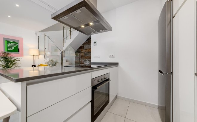 Resale - Town House -
Villamartin - Orihuela Costa