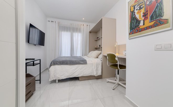 Resale - Town House -
Villamartin - Orihuela Costa