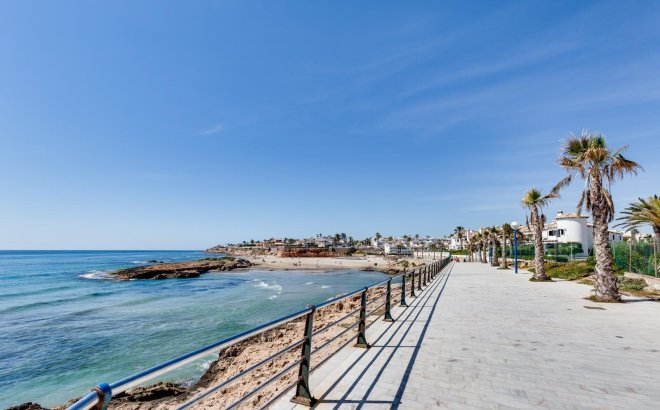 Resale - Town House -
Villamartin - Orihuela Costa