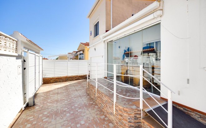 Resale - Villa -
San Fulgencio - La Marina